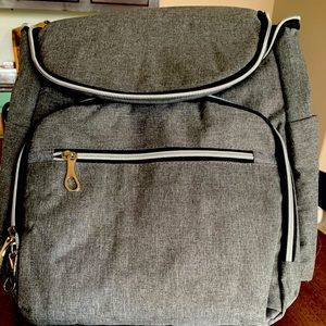 insulated baby diaper bag/backpack combo.
